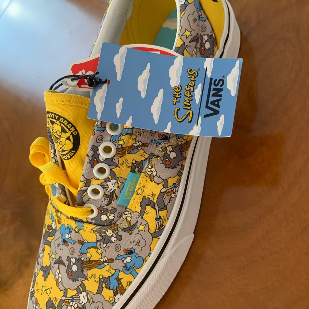 🎁NIB: Vans Simpson’s size 8.0 women’s 6.5 men’s